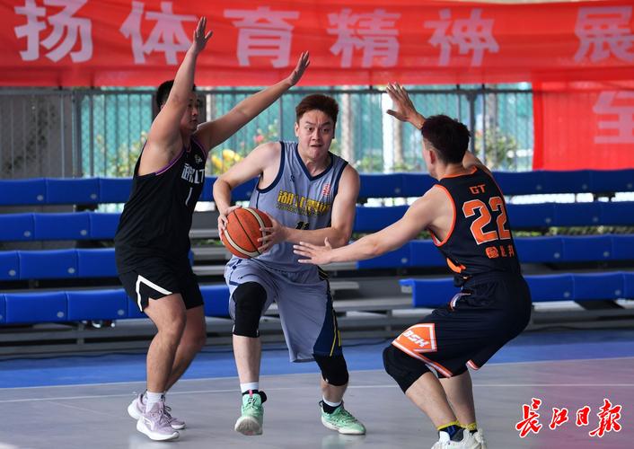 他是一位